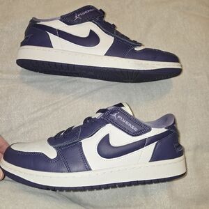 Nike FlyEase Men's Navy and White Sneakers